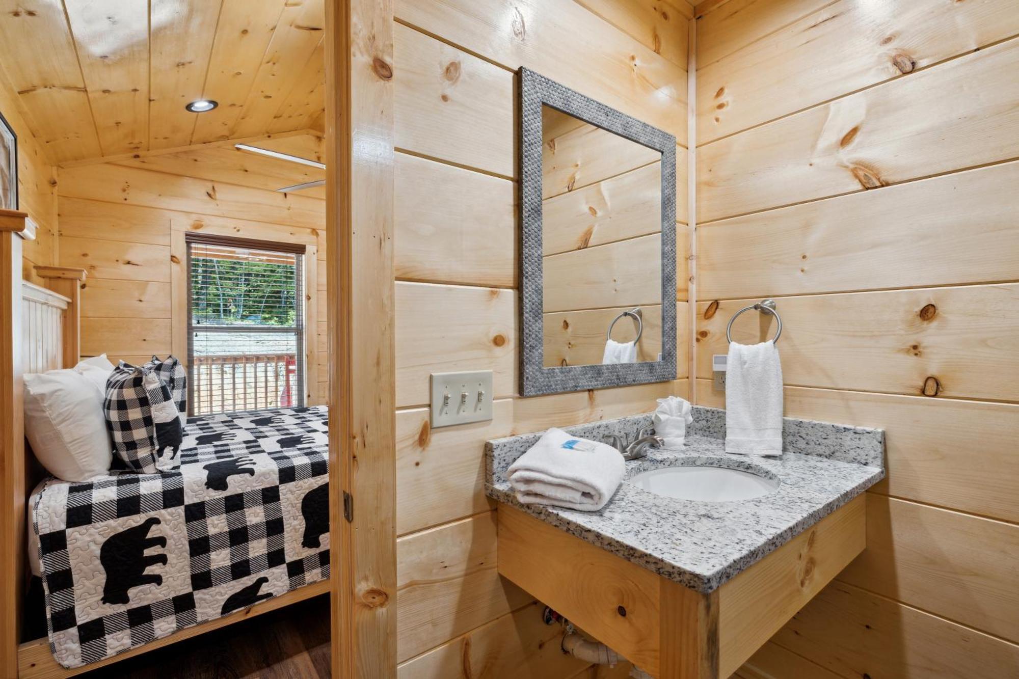 The 3 Bears Is A Newly Built 3 Bedroom Cabin Only 3 Minutes From The Parkway! Піджен-Фордж Екстер'єр фото